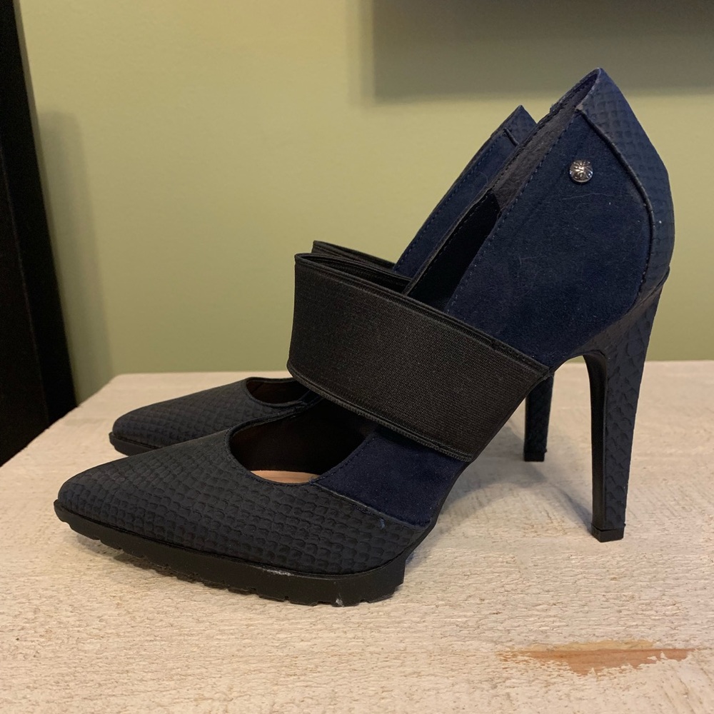 Vera Wang Heels
